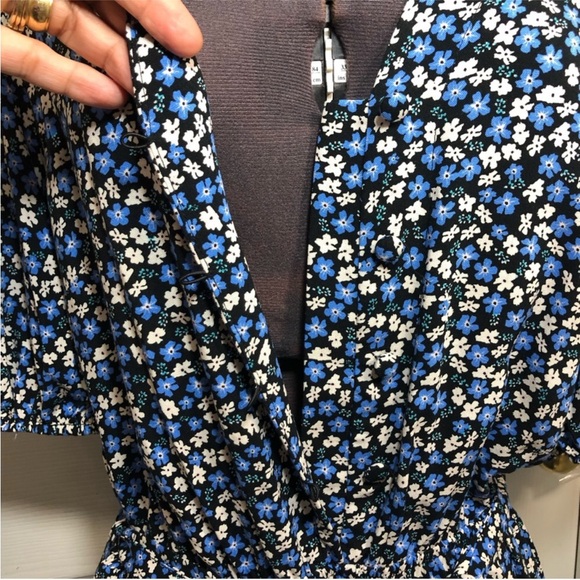 F&F Casual Collection V Neck Buttoned Belted Blue White Daisy Floral Jumpsuit 12 - Picture 5 of 12